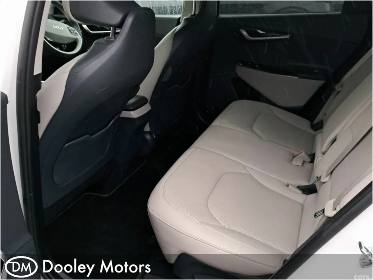 Kia EV6 MPV, Electric, 2025, White