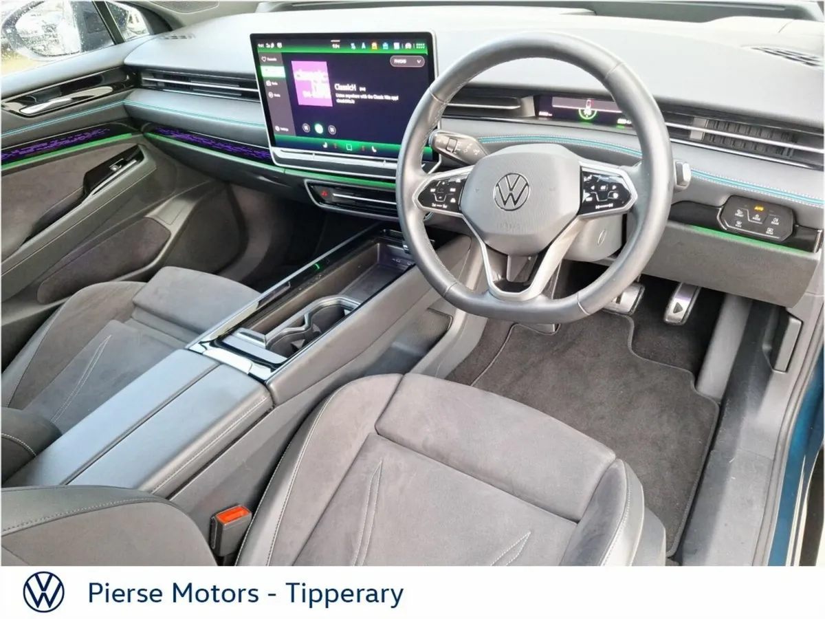 Volkswagen ID.7 Hatchback, Electric, 2024, Blue