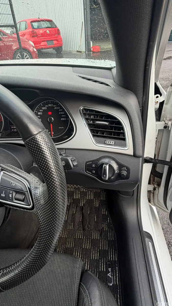 Audi A4 Saloon, Petrol, 2014, White