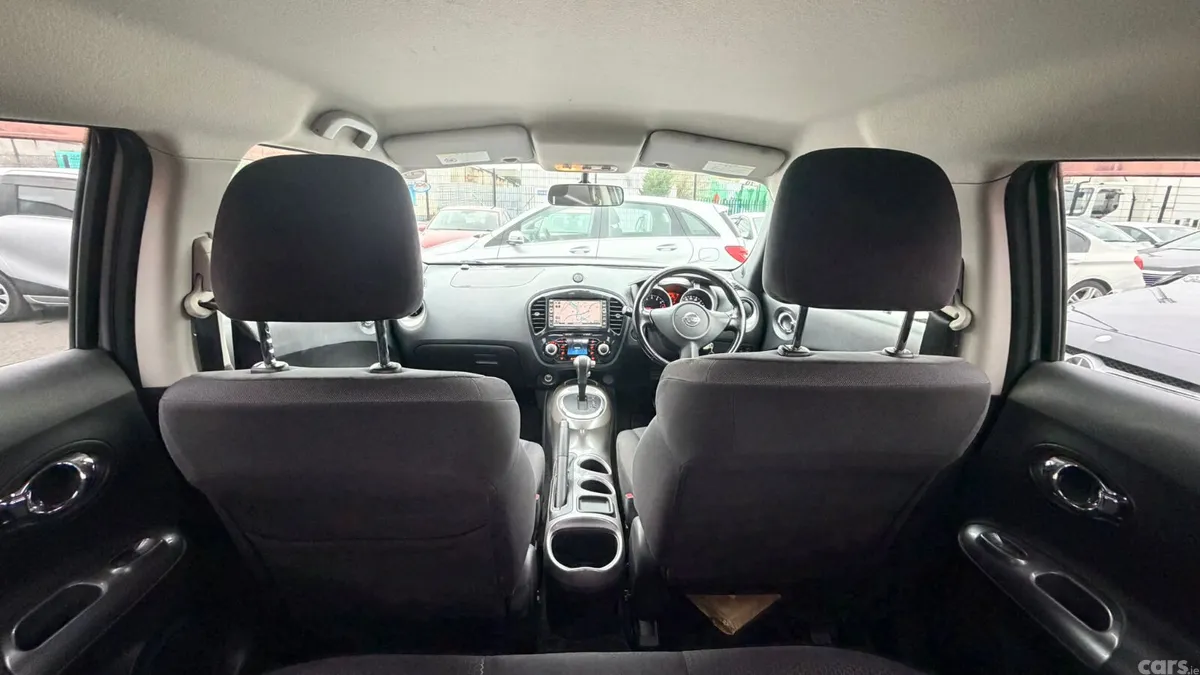 Nissan Juke MPV, Petrol, 2011, Silver