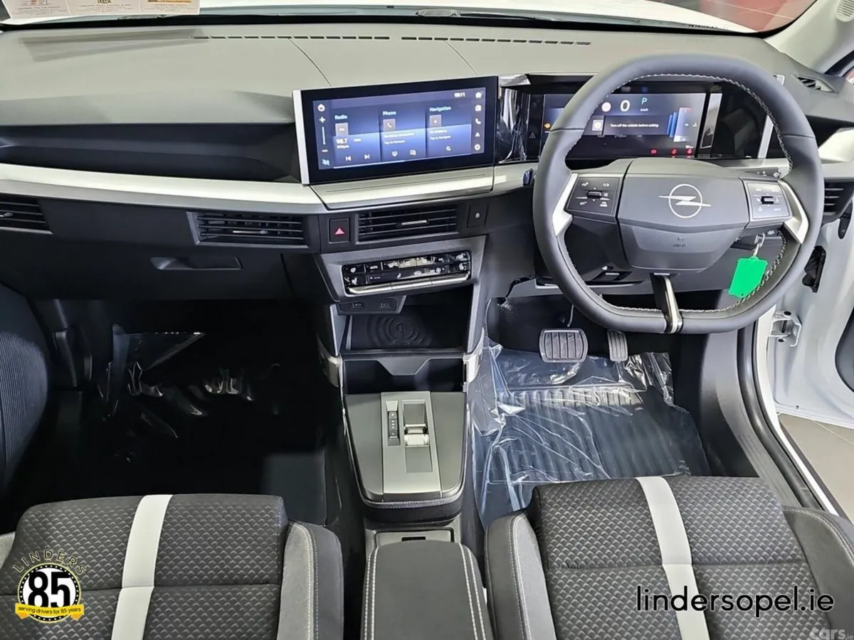Opel Frontera SUV, Petrol Hybrid, 2027, White