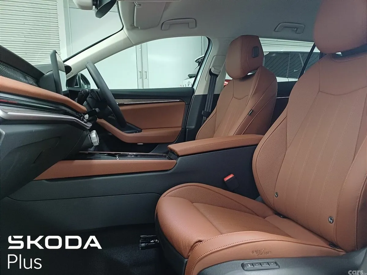 Skoda Superb Saloon, Diesel, 2027, Silver