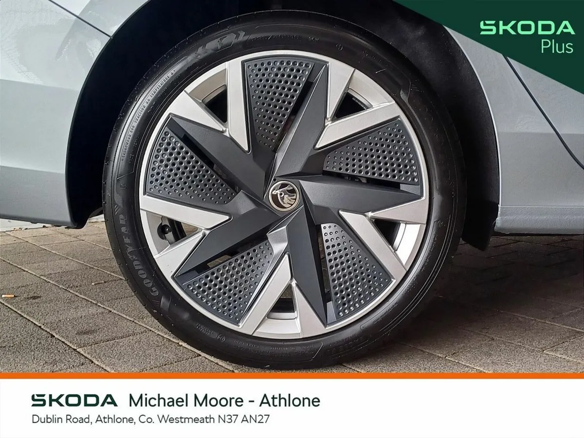 Skoda Superb Saloon, Diesel, 2027, Silver