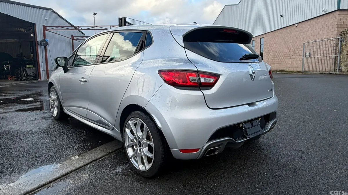 Renault Clio Hatchback, Petrol, 2015, Silver