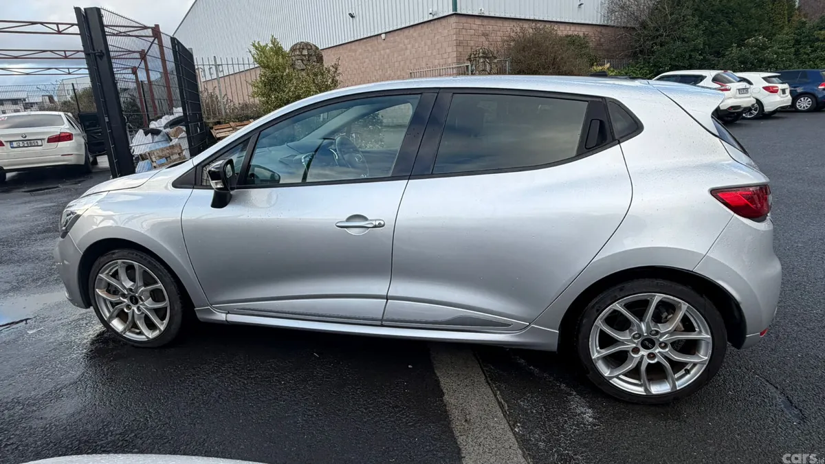 Renault Clio Hatchback, Petrol, 2015, Silver
