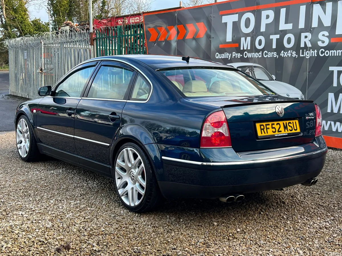 Volkswagen Passat Saloon, Petrol, 2002, Blue