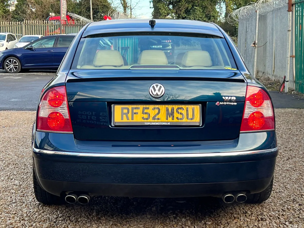 Volkswagen Passat Saloon, Petrol, 2002, Blue