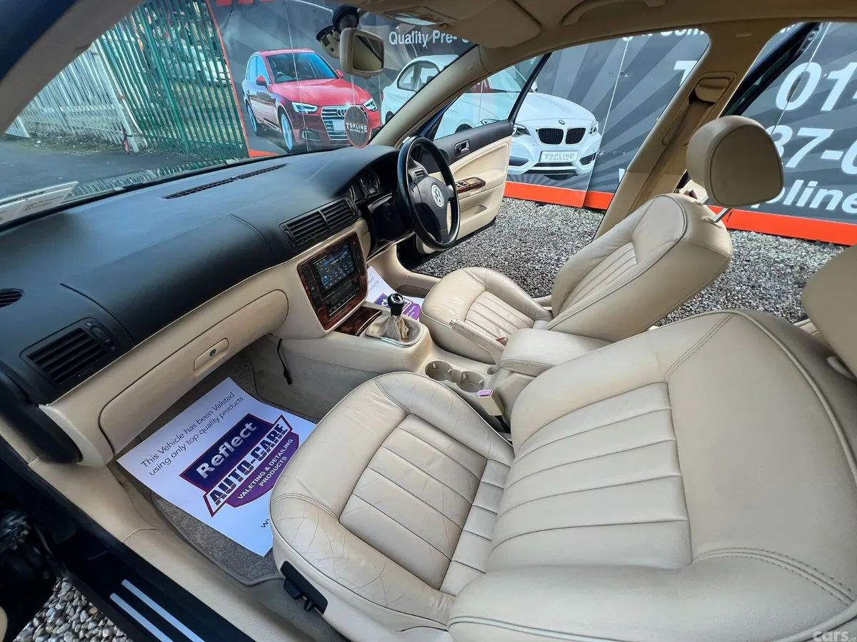 Volkswagen Passat Saloon, Petrol, 2002, Blue