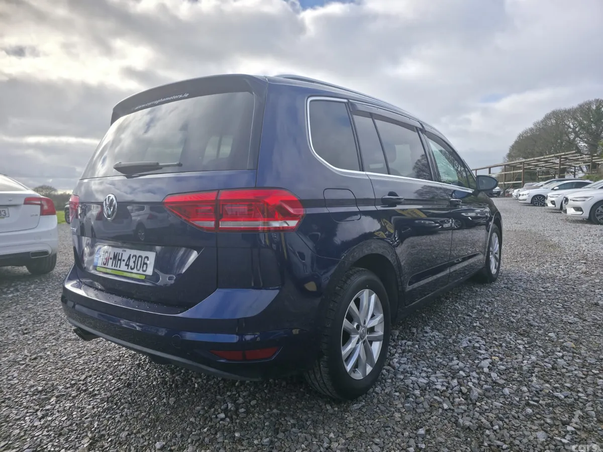 Volkswagen Touran MPV, Petrol, 2019, Blue