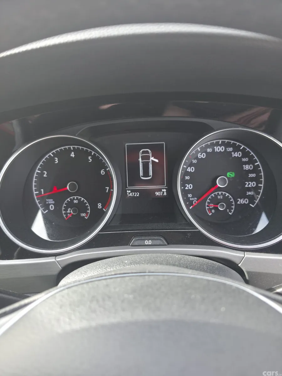 Volkswagen Touran MPV, Petrol, 2019, Blue