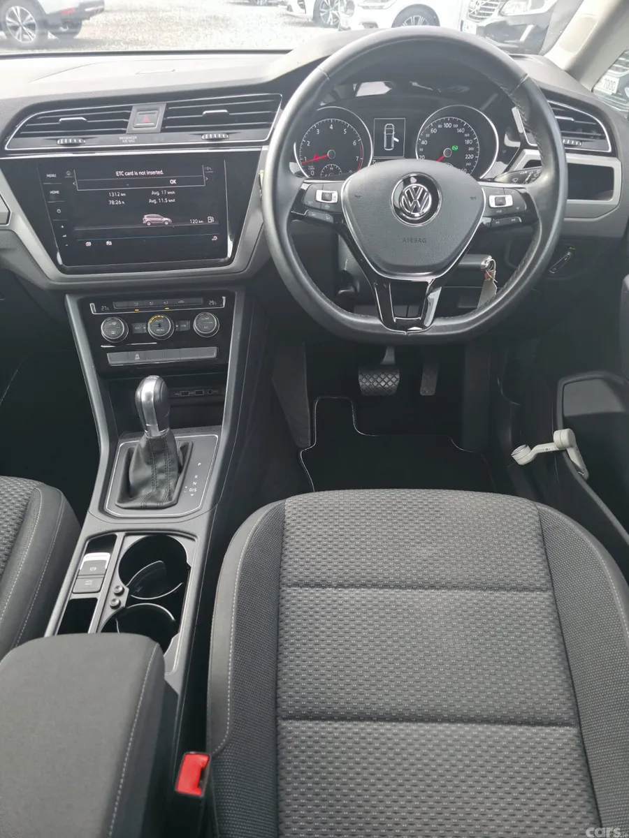 Volkswagen Touran MPV, Petrol, 2019, Blue