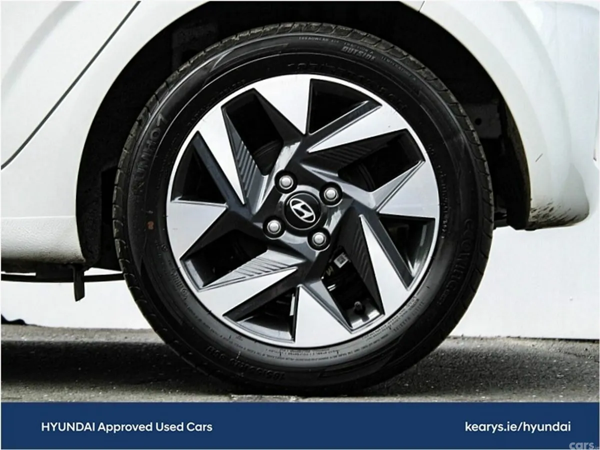 Hyundai i10 Hatchback, Petrol, 2026, White