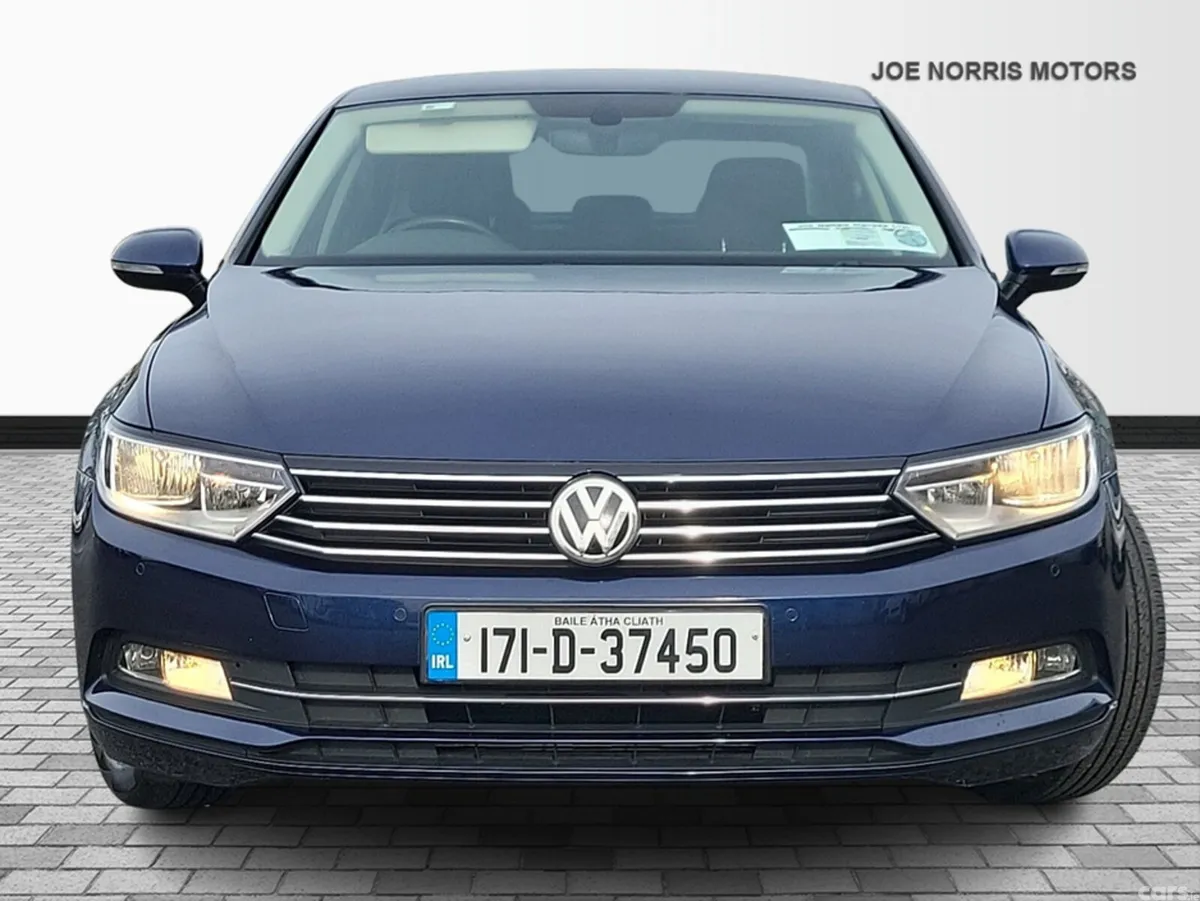 Volkswagen Passat Saloon, Diesel, 2017, Blue