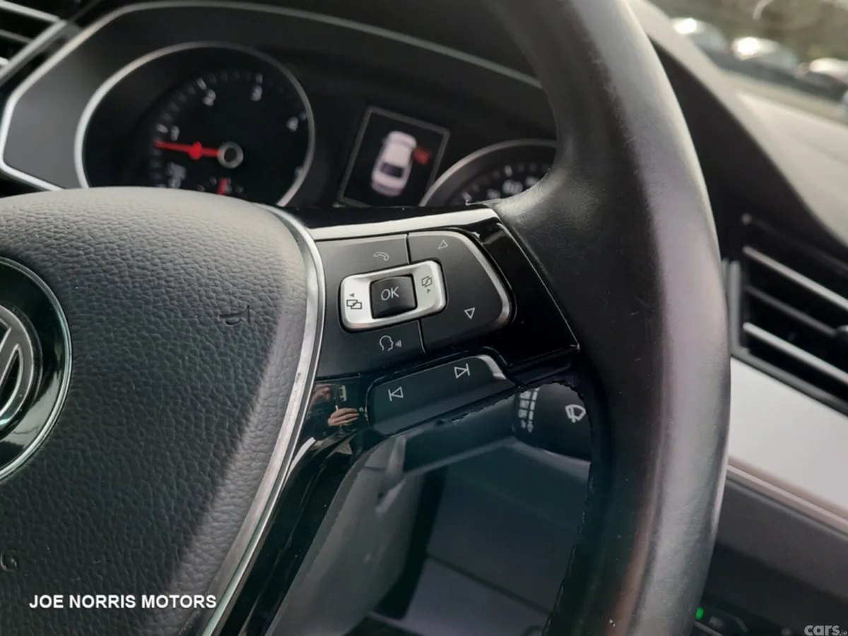 Volkswagen Passat Saloon, Diesel, 2017, Blue