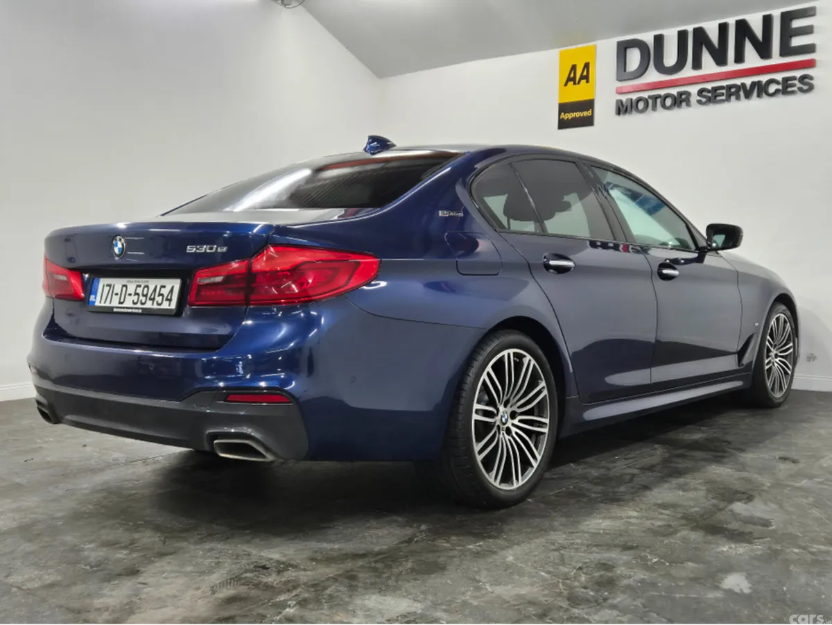 BMW 5-Series Saloon, Petrol Plug-in Hybrid, 2017, Blue