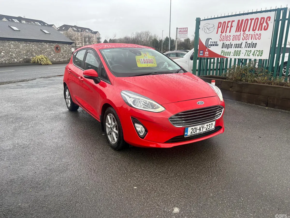 Ford Fiesta Hatchback, Petrol, 2020, Red