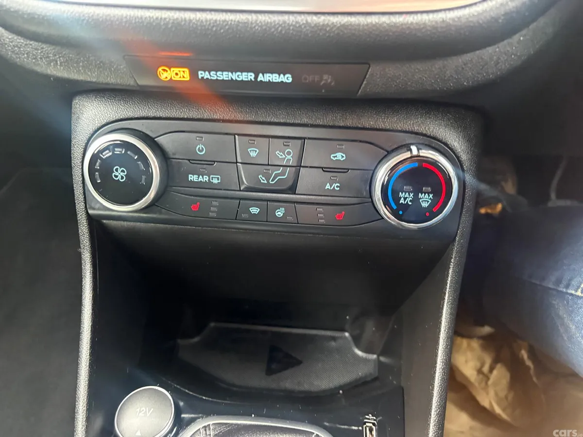 Ford Fiesta Hatchback, Petrol, 2020, Red