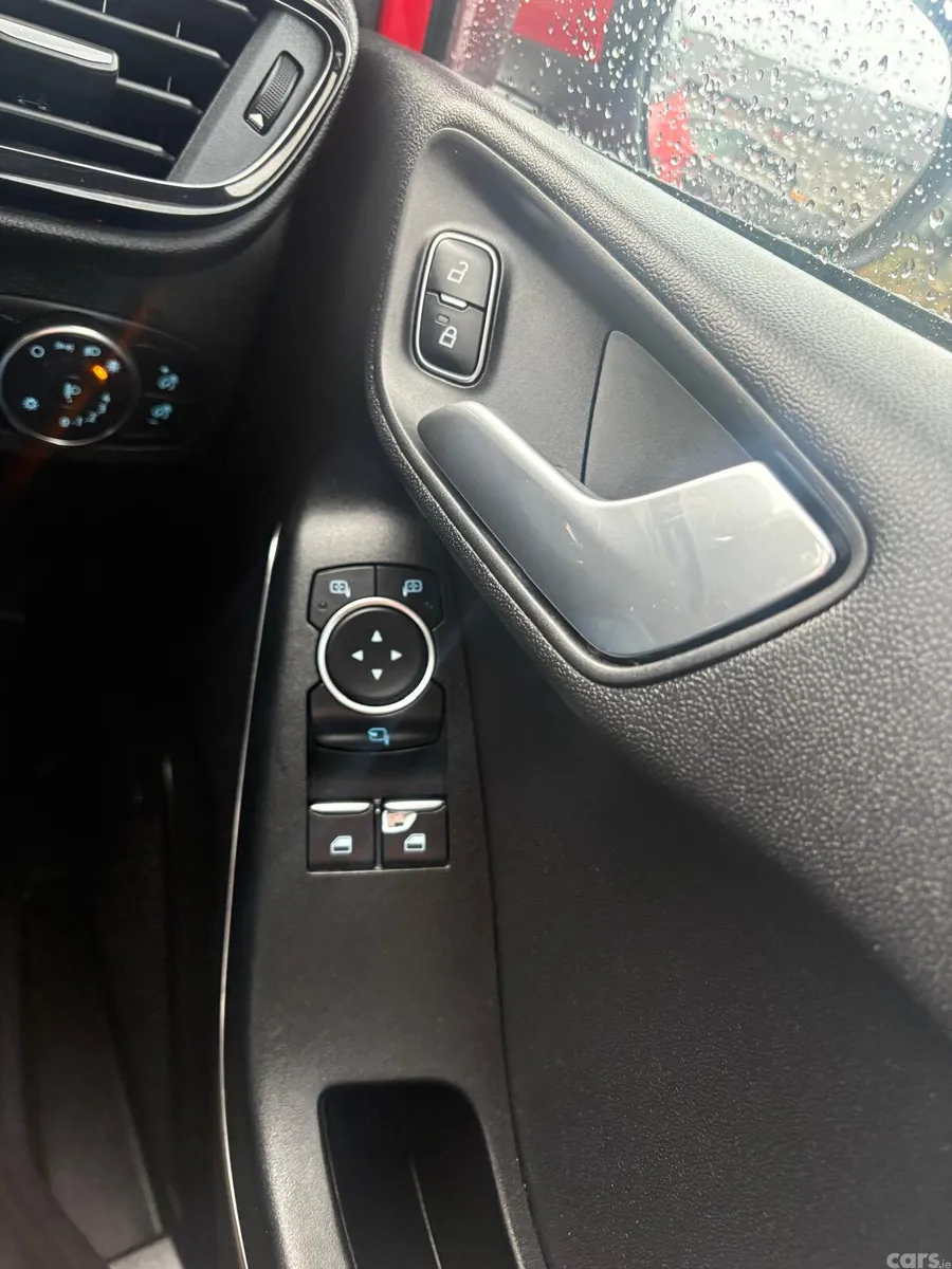 Ford Fiesta Hatchback, Petrol, 2020, Red
