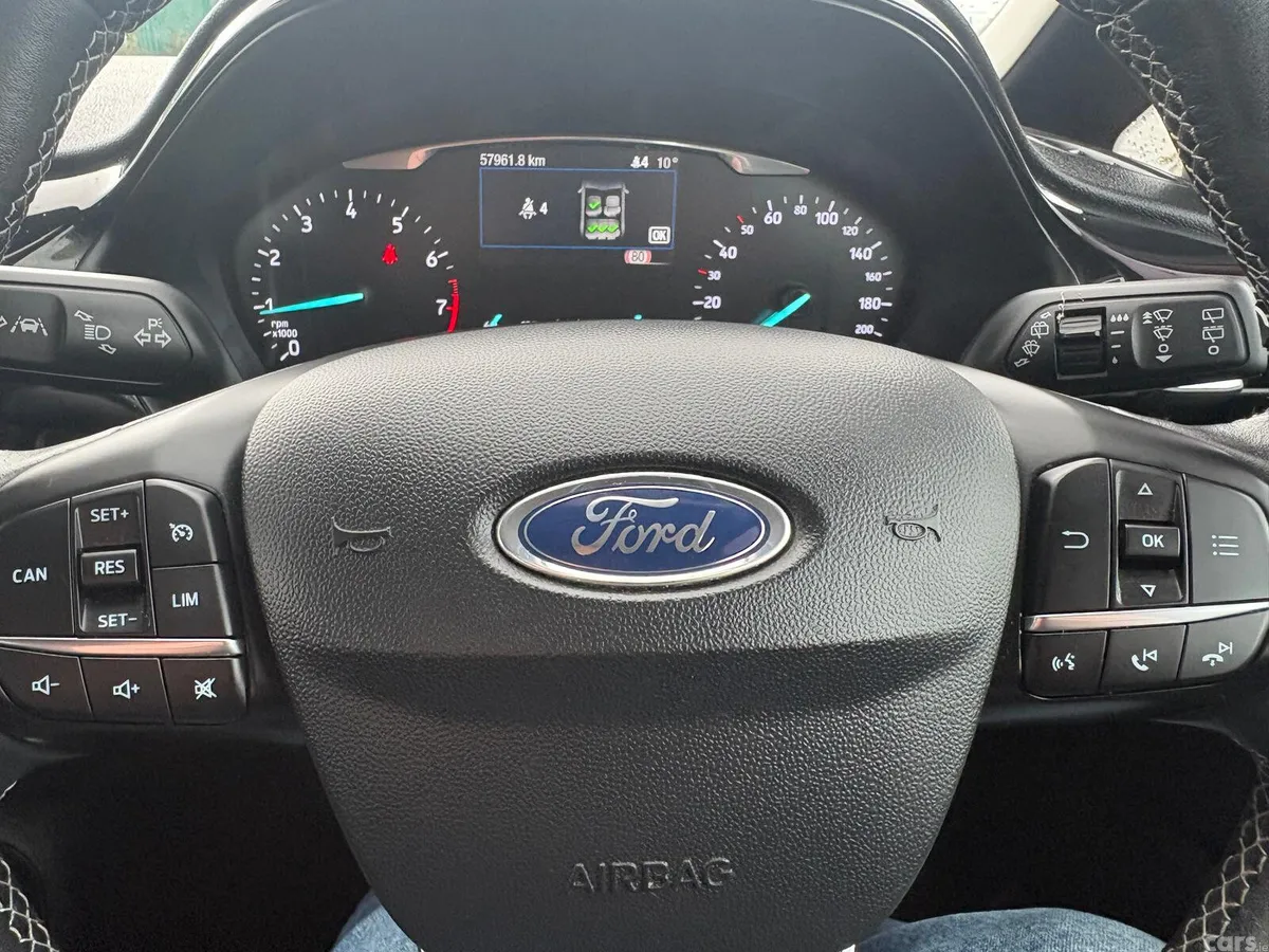 Ford Fiesta Hatchback, Petrol, 2020, Red