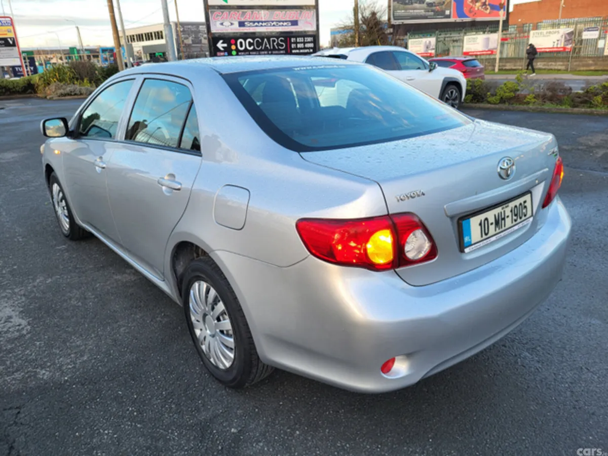 Toyota Corolla Saloon, Petrol, 2010, Silver