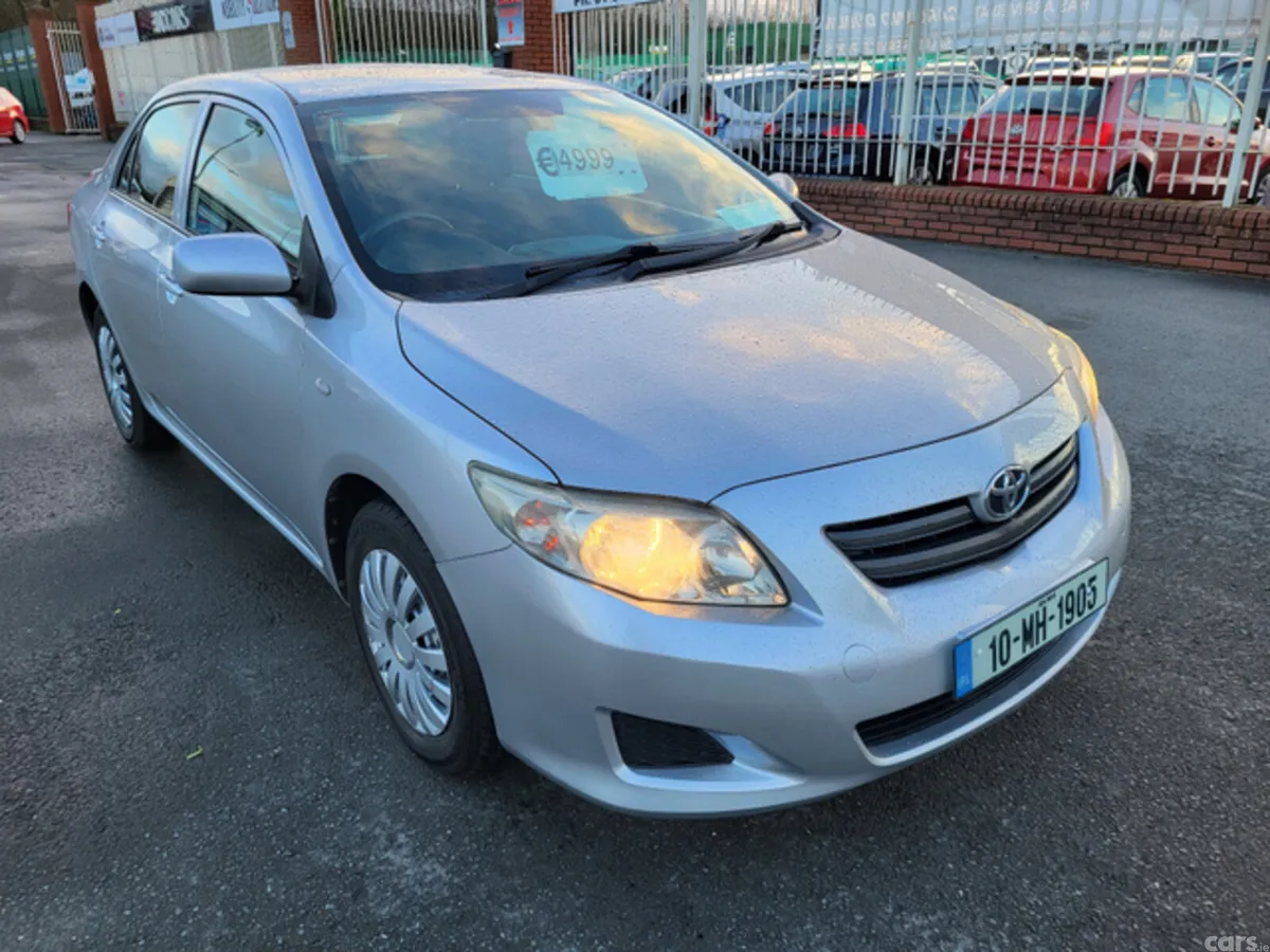 Toyota Corolla Saloon, Petrol, 2010, Silver