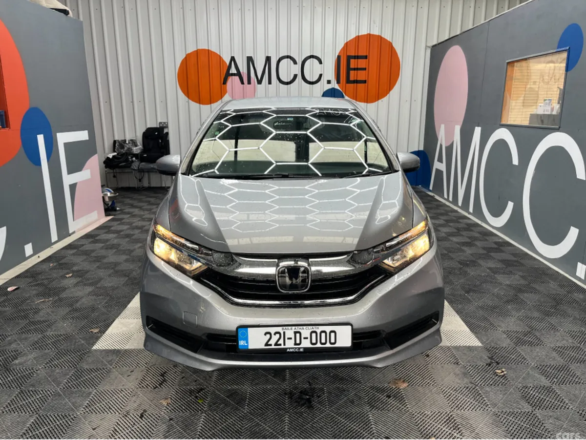 Honda Shuttle MPV, Petrol Hybrid, 2022, Silver