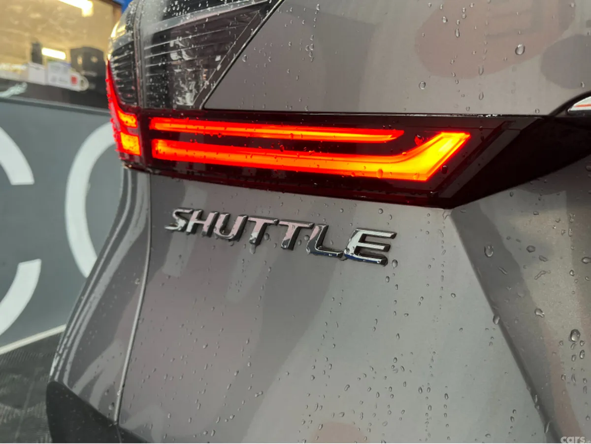 Honda Shuttle MPV, Petrol Hybrid, 2022, Silver