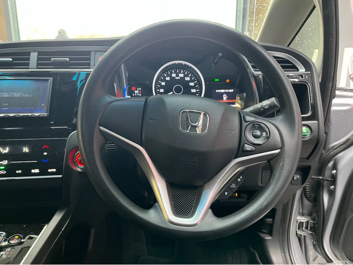 Honda Shuttle MPV, Petrol Hybrid, 2022, Silver
