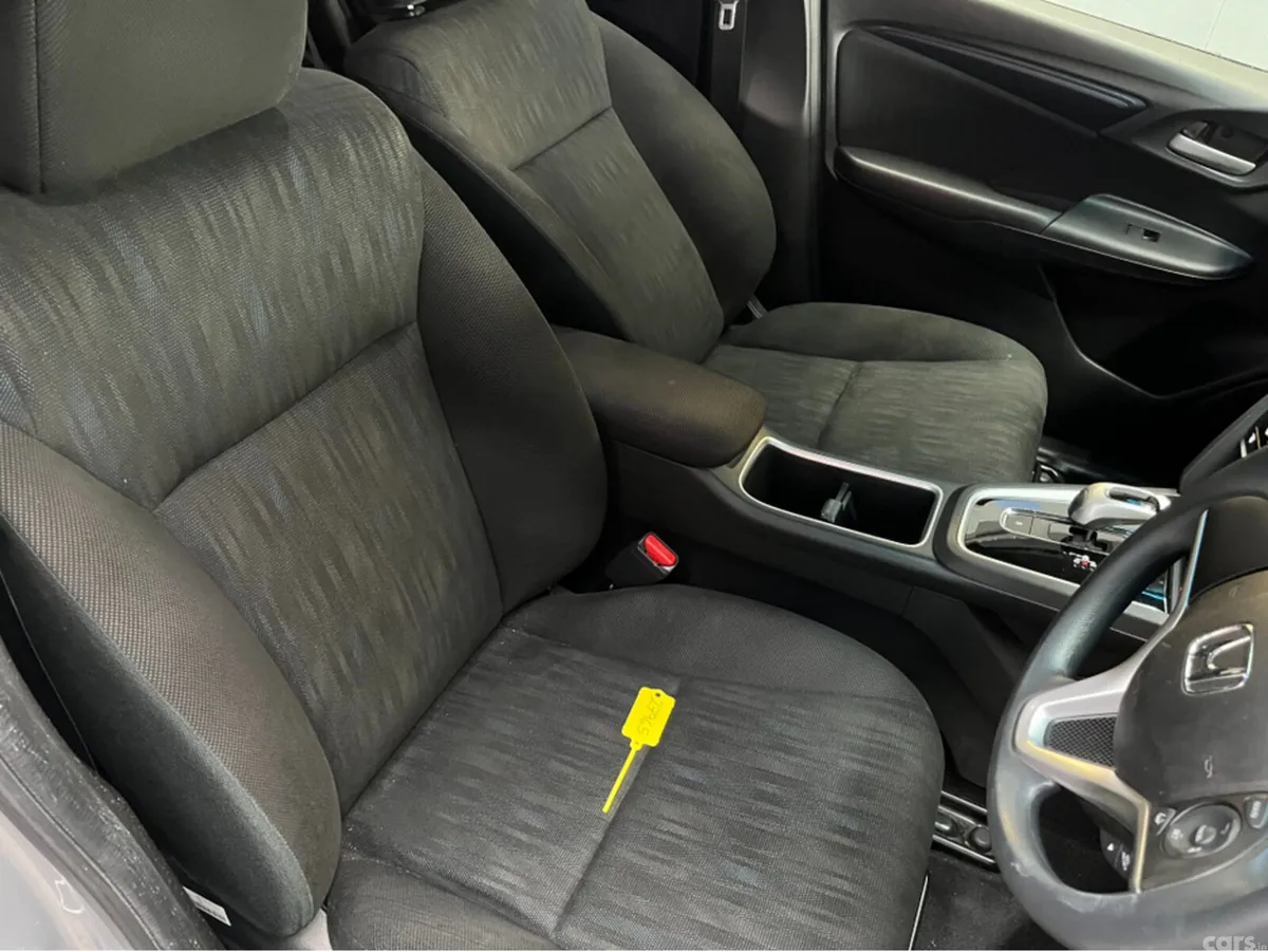 Honda Shuttle MPV, Petrol Hybrid, 2022, Silver