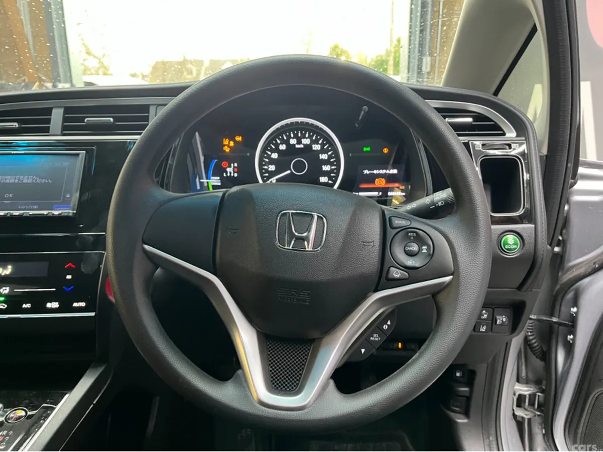Honda Shuttle MPV, Petrol Hybrid, 2022, Silver