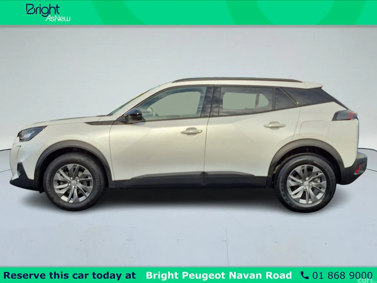 Peugeot 2008 MPV, Petrol, 2023, White