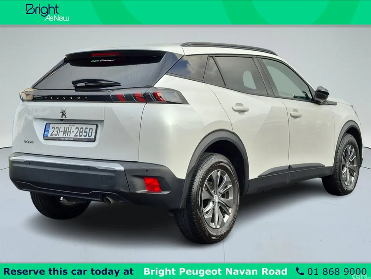 Peugeot 2008 MPV, Petrol, 2023, White