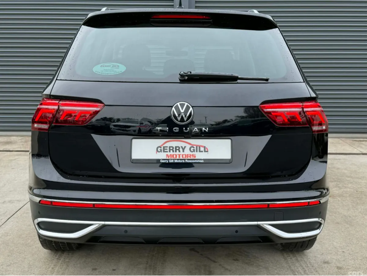 Volkswagen Tiguan SUV, Diesel, 2023, Black