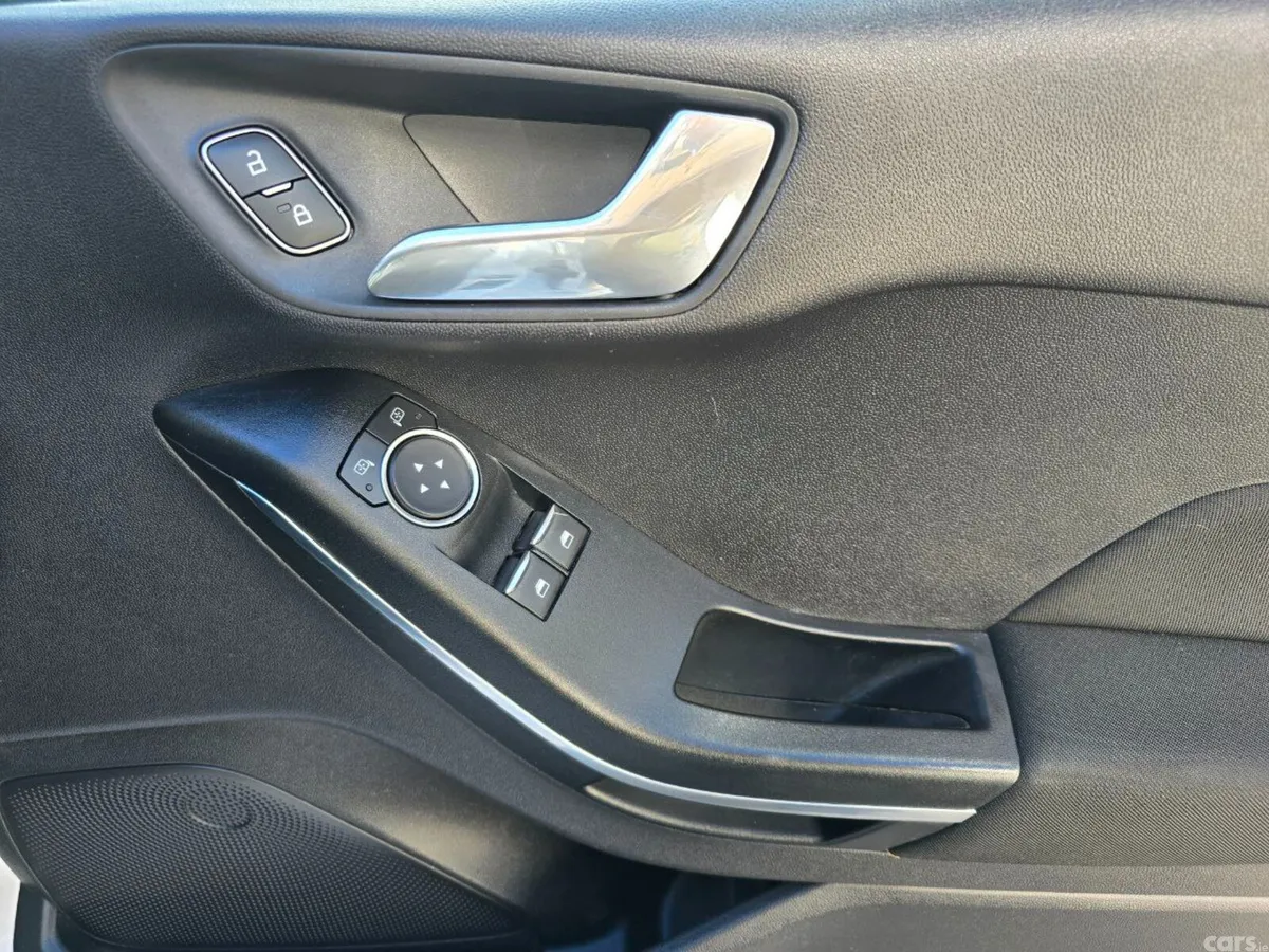 Ford Fiesta Hatchback, Petrol, 2018, White