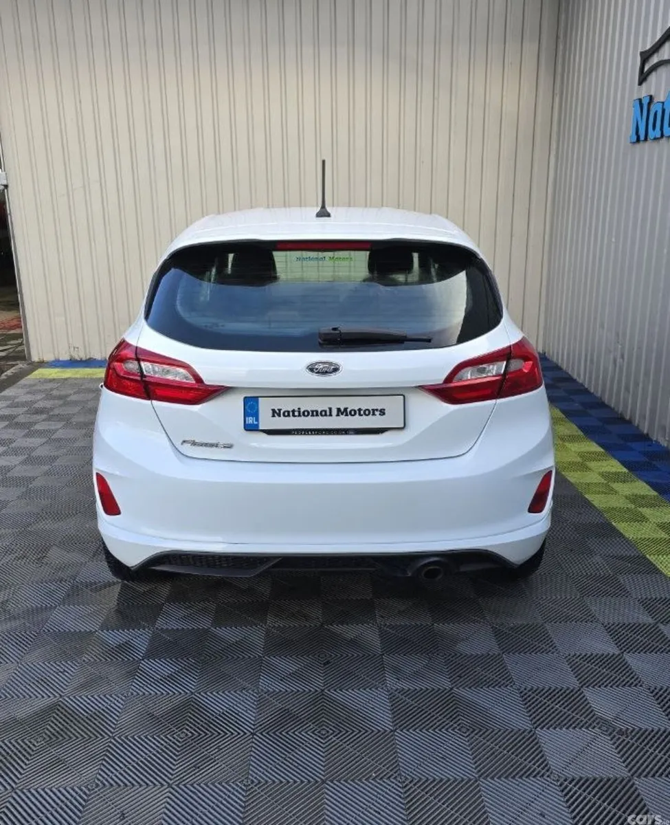 Ford Fiesta Hatchback, Petrol, 2018, White