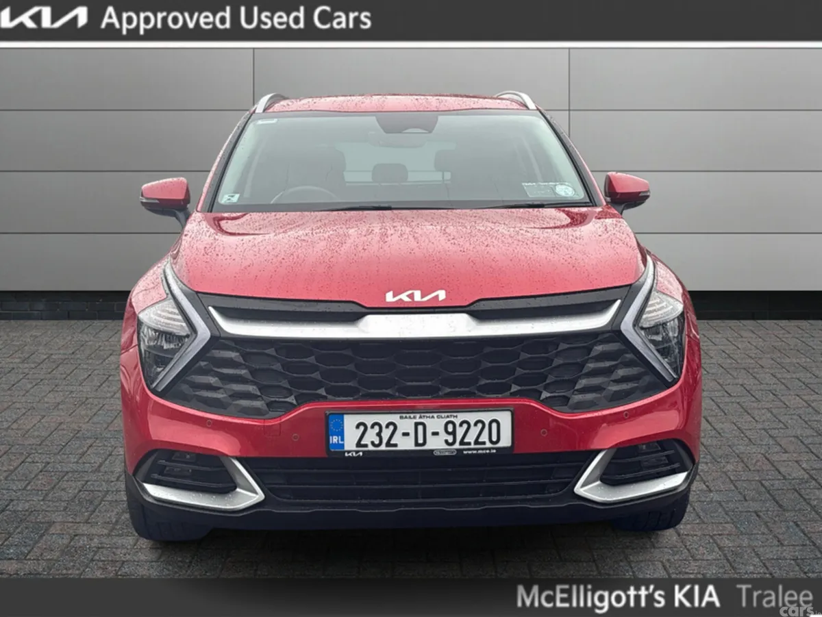 Kia Sportage MPV, Diesel Hybrid, 2023, Red