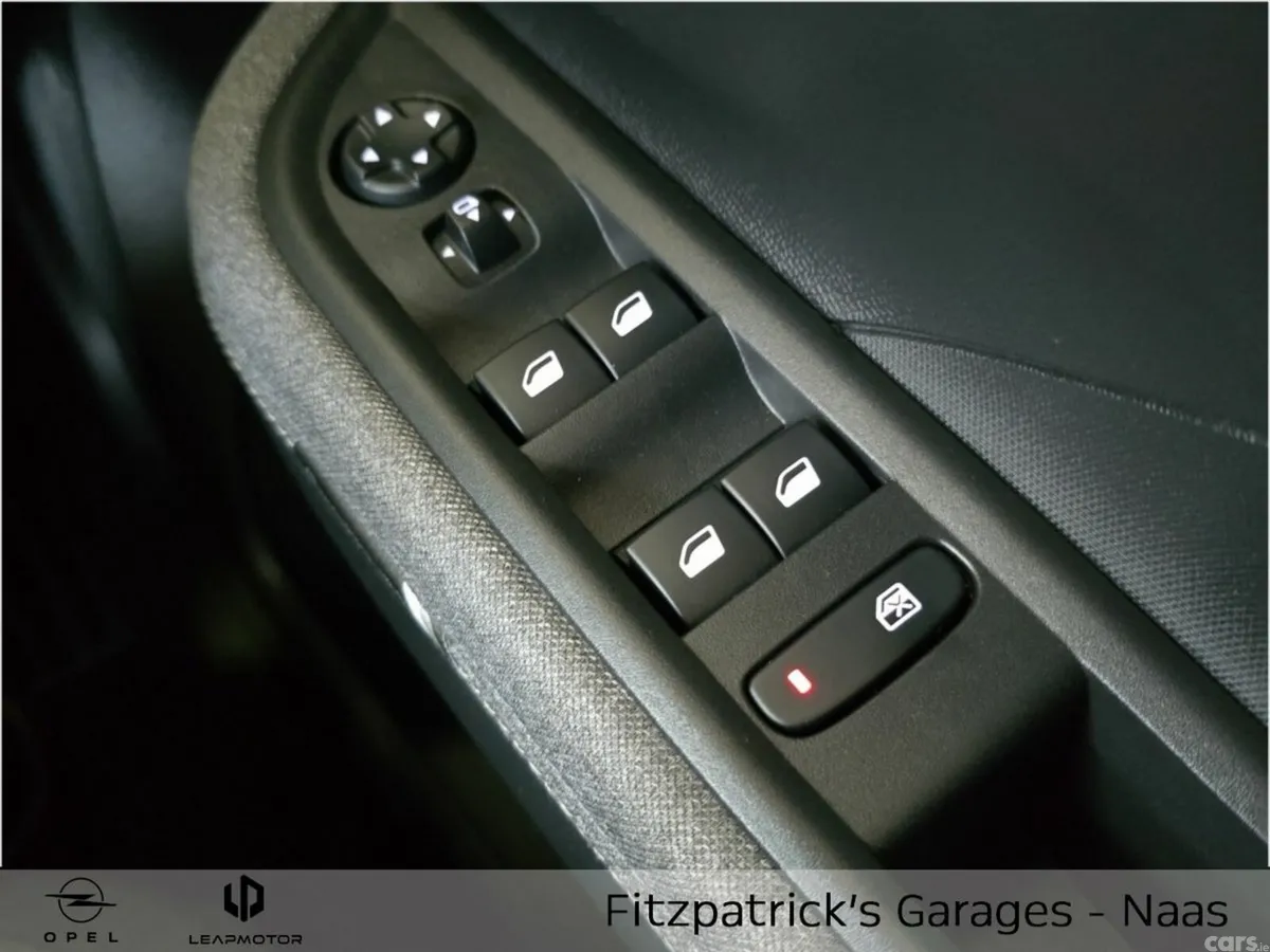 Opel Frontera SUV, Petrol Hybrid, 2026, Orange