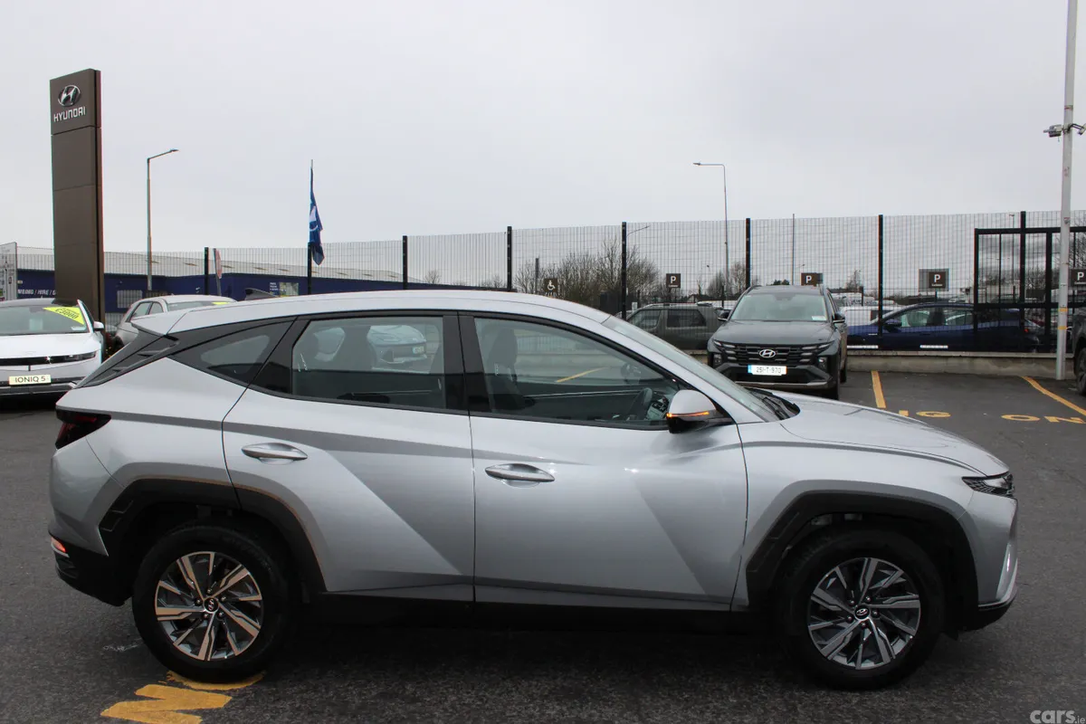 Hyundai Tucson SUV, Diesel, 2024, Grey