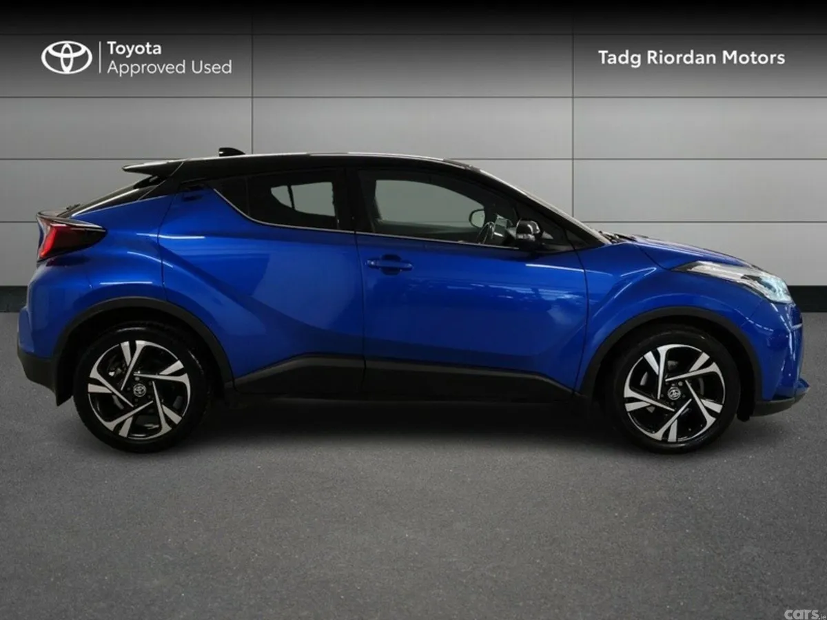 Toyota C-HR SUV, Petrol Hybrid, 2022, Blue