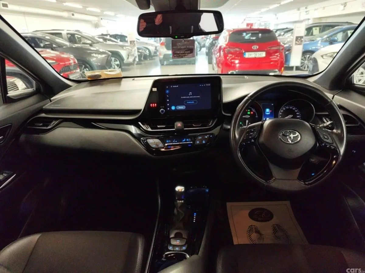 Toyota C-HR SUV, Petrol Hybrid, 2022, Blue