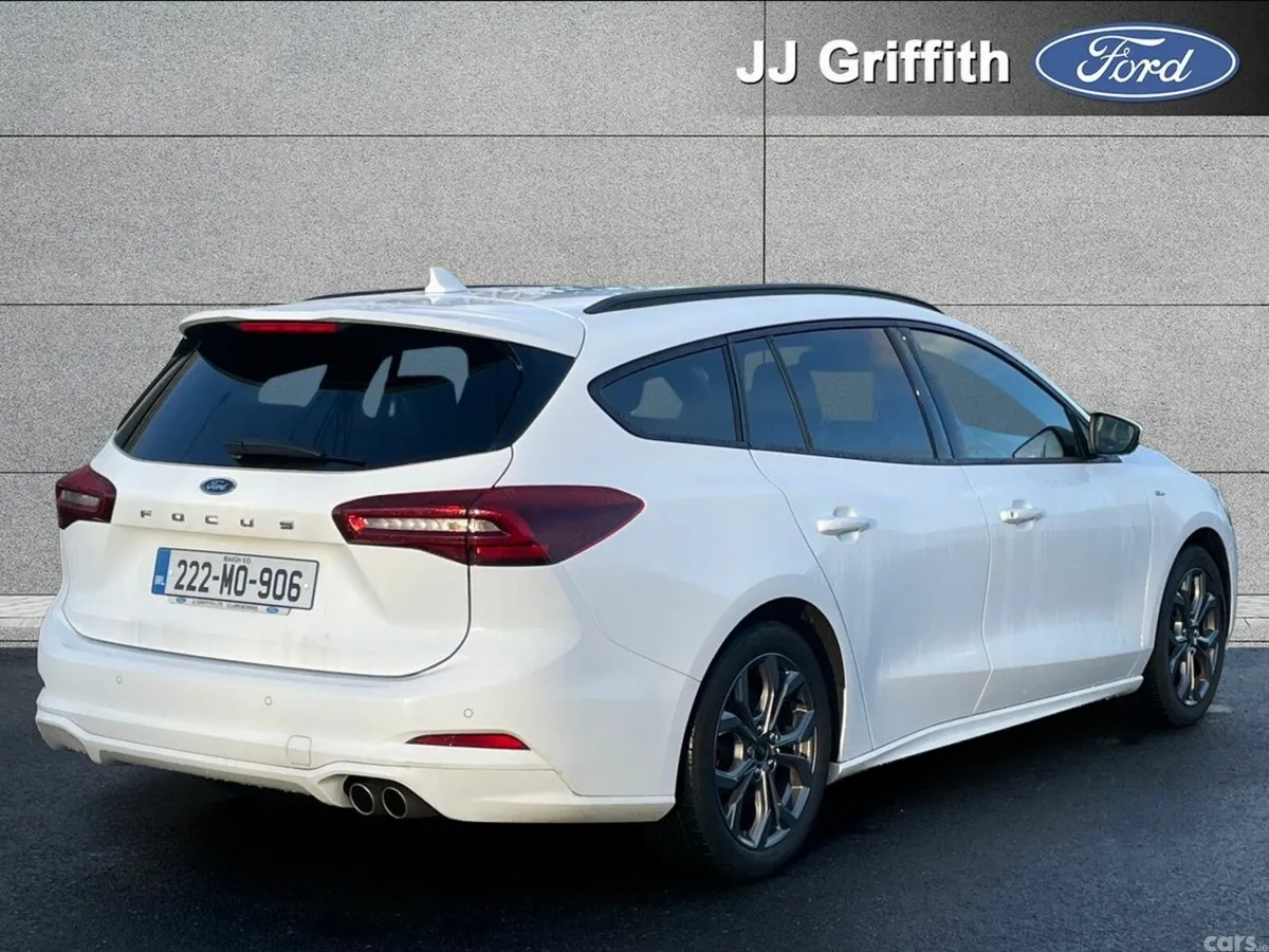 Ford Focus Estate, Petrol, 2022, White