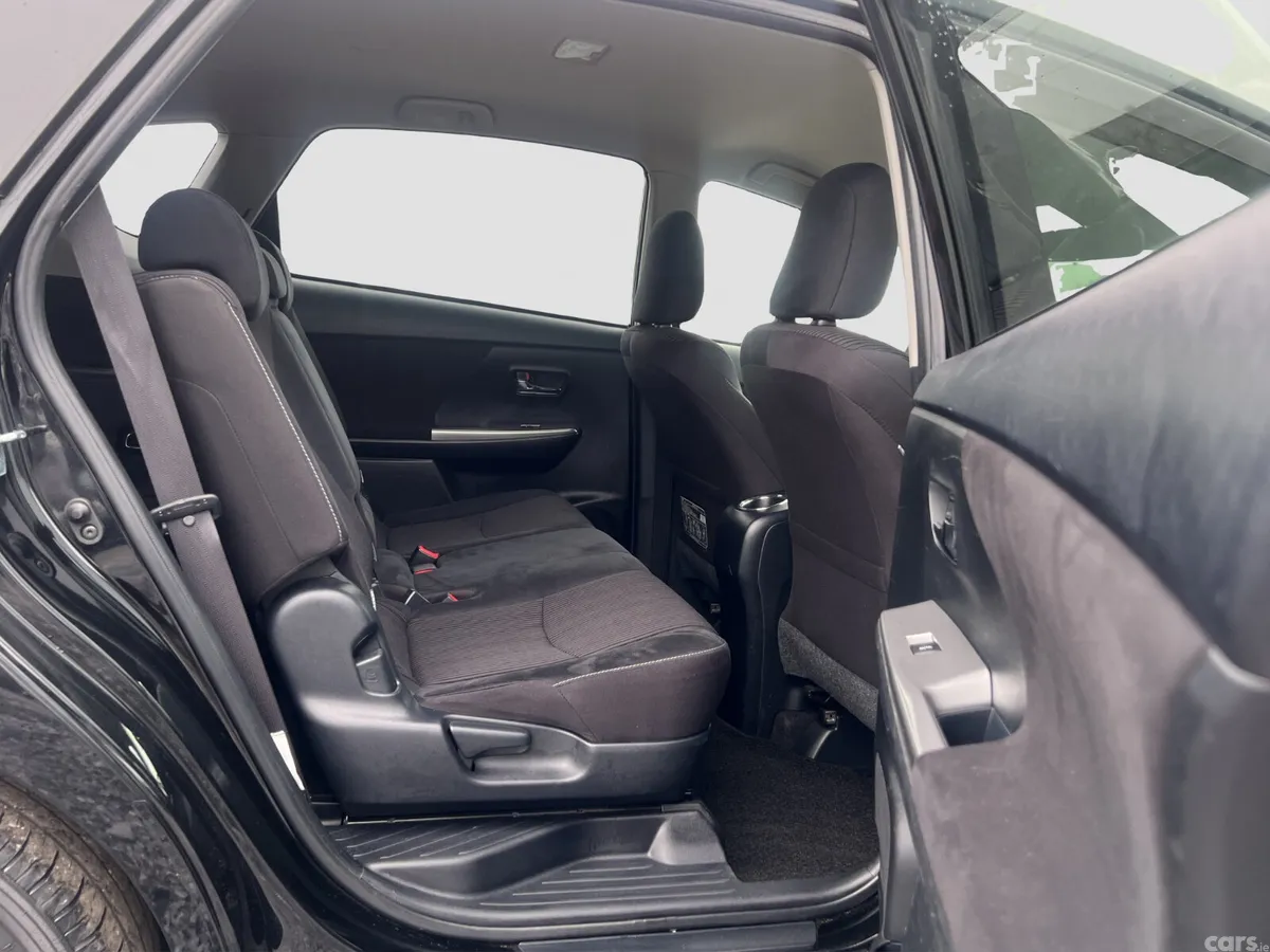 Toyota Prius MPV, Petrol Hybrid, 2019, Black