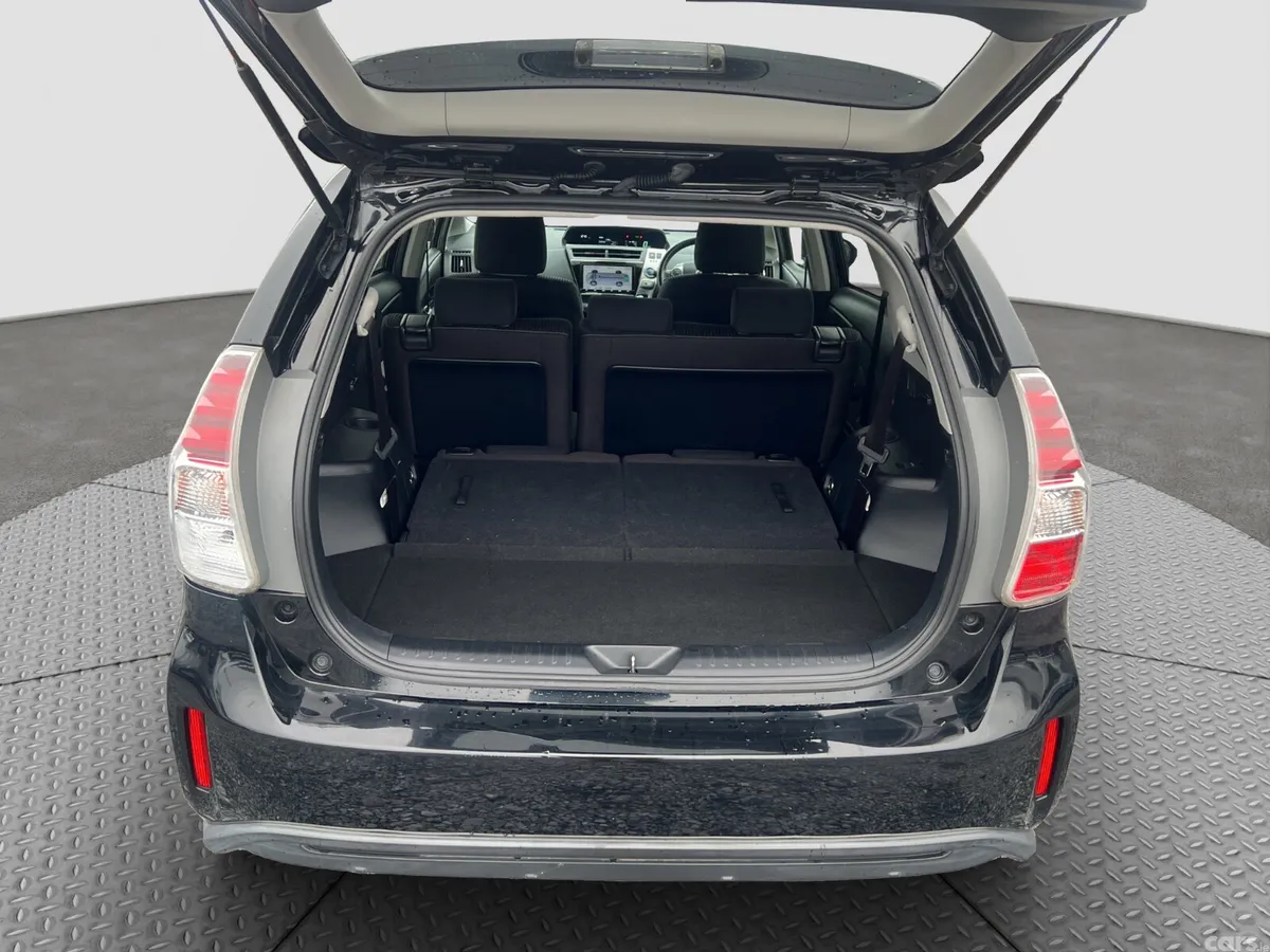 Toyota Prius MPV, Petrol Hybrid, 2019, Black