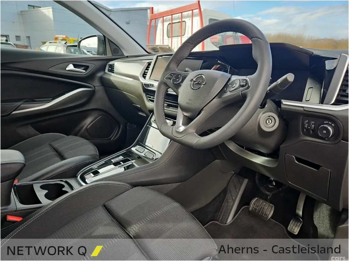 Opel Grandland X SUV, Diesel, 2024, Grey