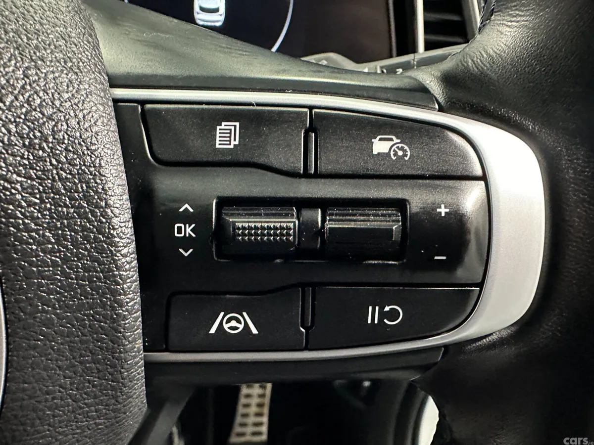 Kia Sportage SUV, Diesel Hybrid, 2023, White