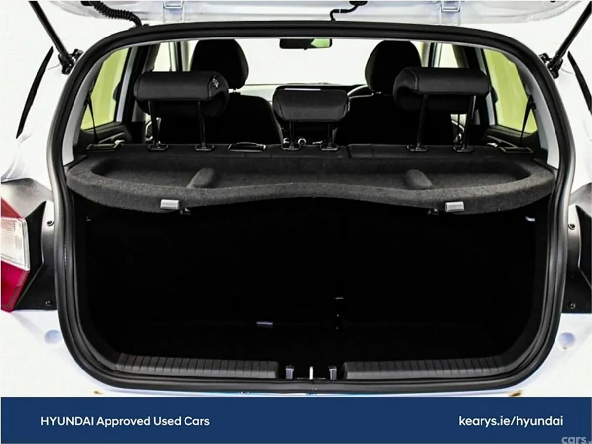 Hyundai i10 Hatchback, Petrol, 2026, White