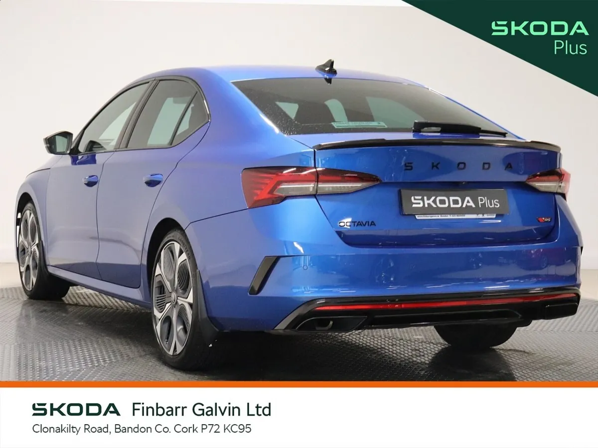 Skoda Octavia Saloon, Petrol, 2025, Blue