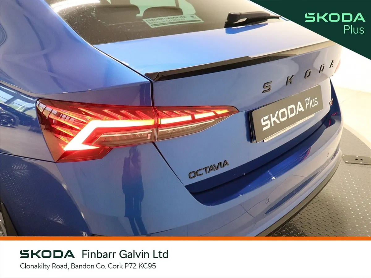 Skoda Octavia Saloon, Petrol, 2025, Blue