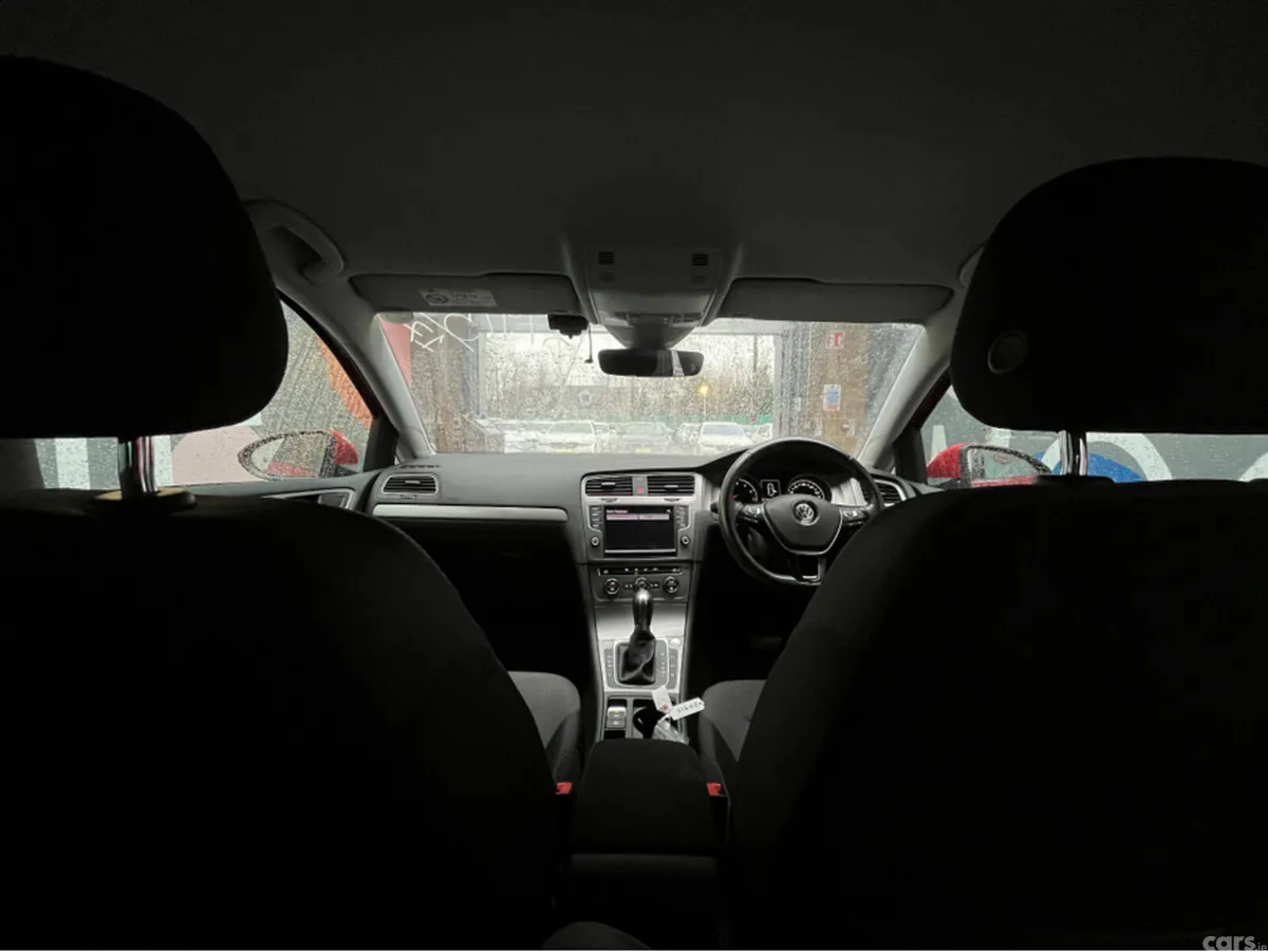 Volkswagen Golf Hatchback, Petrol, 2017, Red