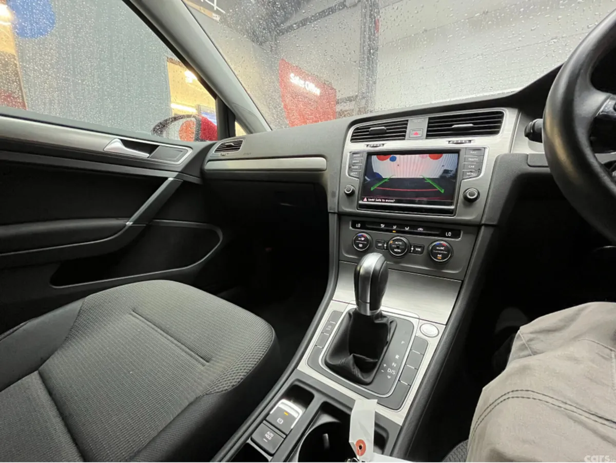 Volkswagen Golf Hatchback, Petrol, 2017, Red
